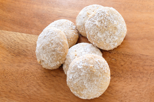 Galletas de Nuez (Pecan Cookies)